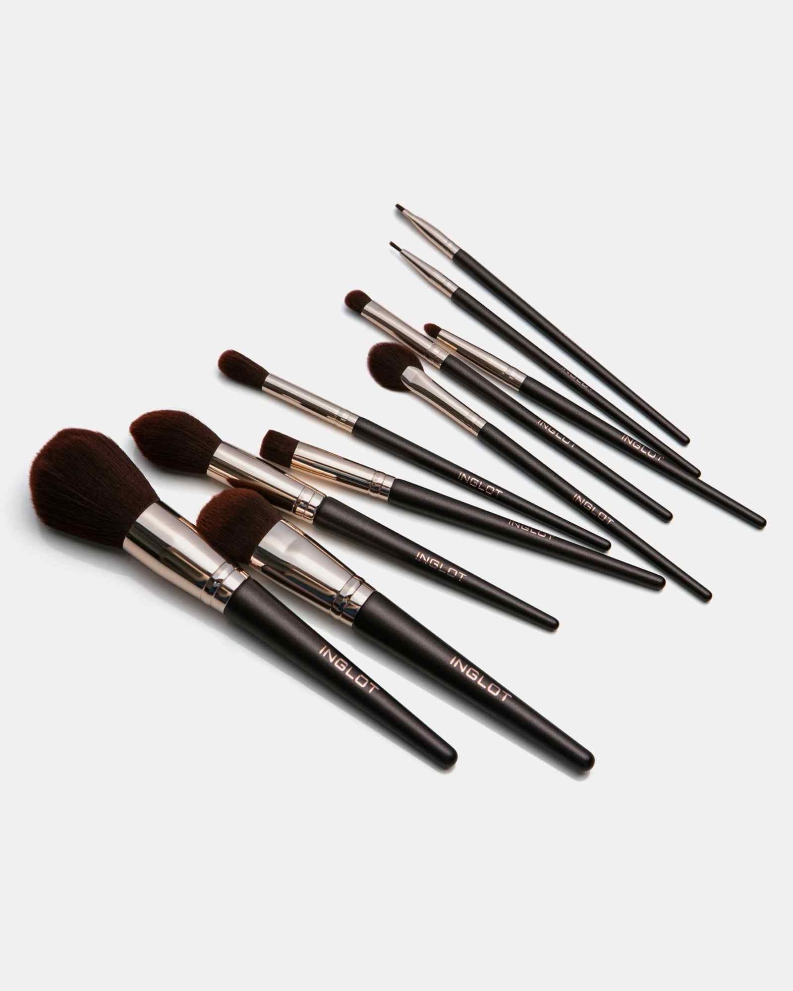 Inglot Makeup Brush Set In A Case - Give Us Beauty