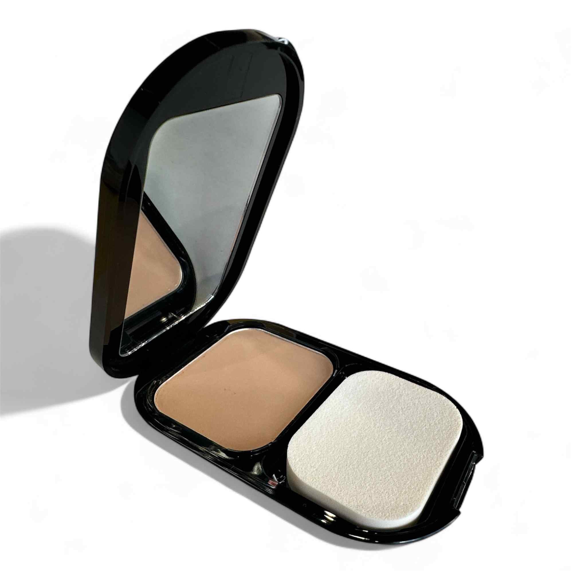 Max Factor Facefinity Compact Foundation - Give Us Beauty