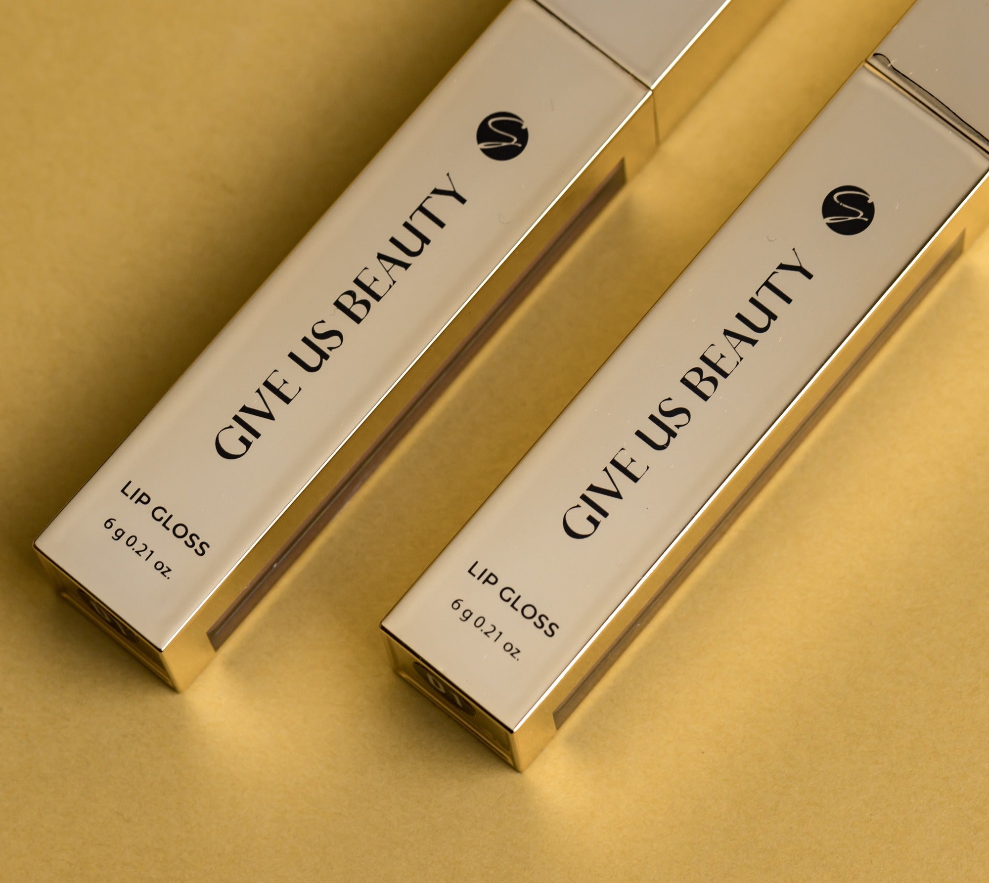 Lip Brilliance Lip Gloss - Give Us Beauty - Oyster - Give Us Beauty
